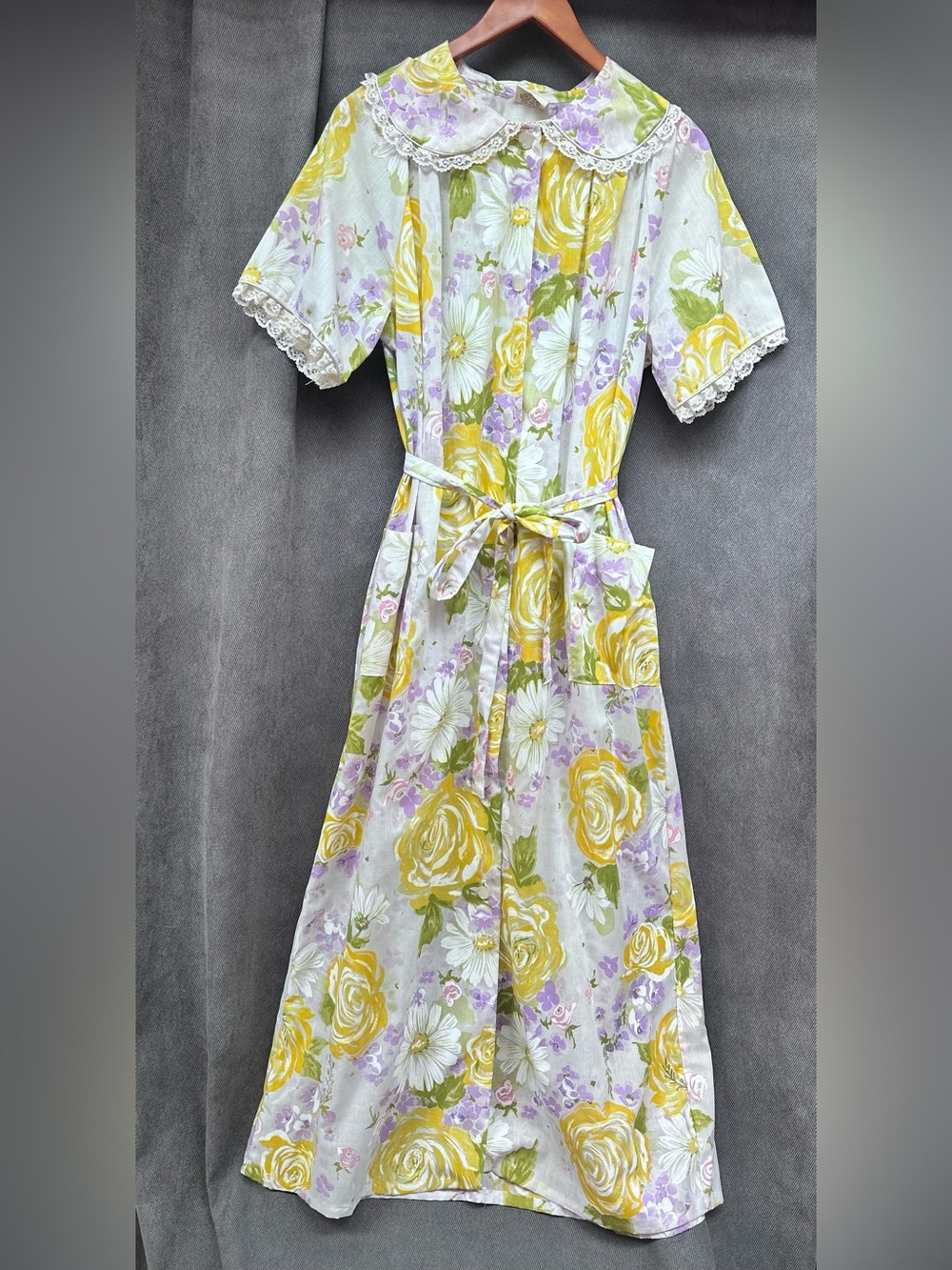 Vintage floral housecoat robe women’s 40